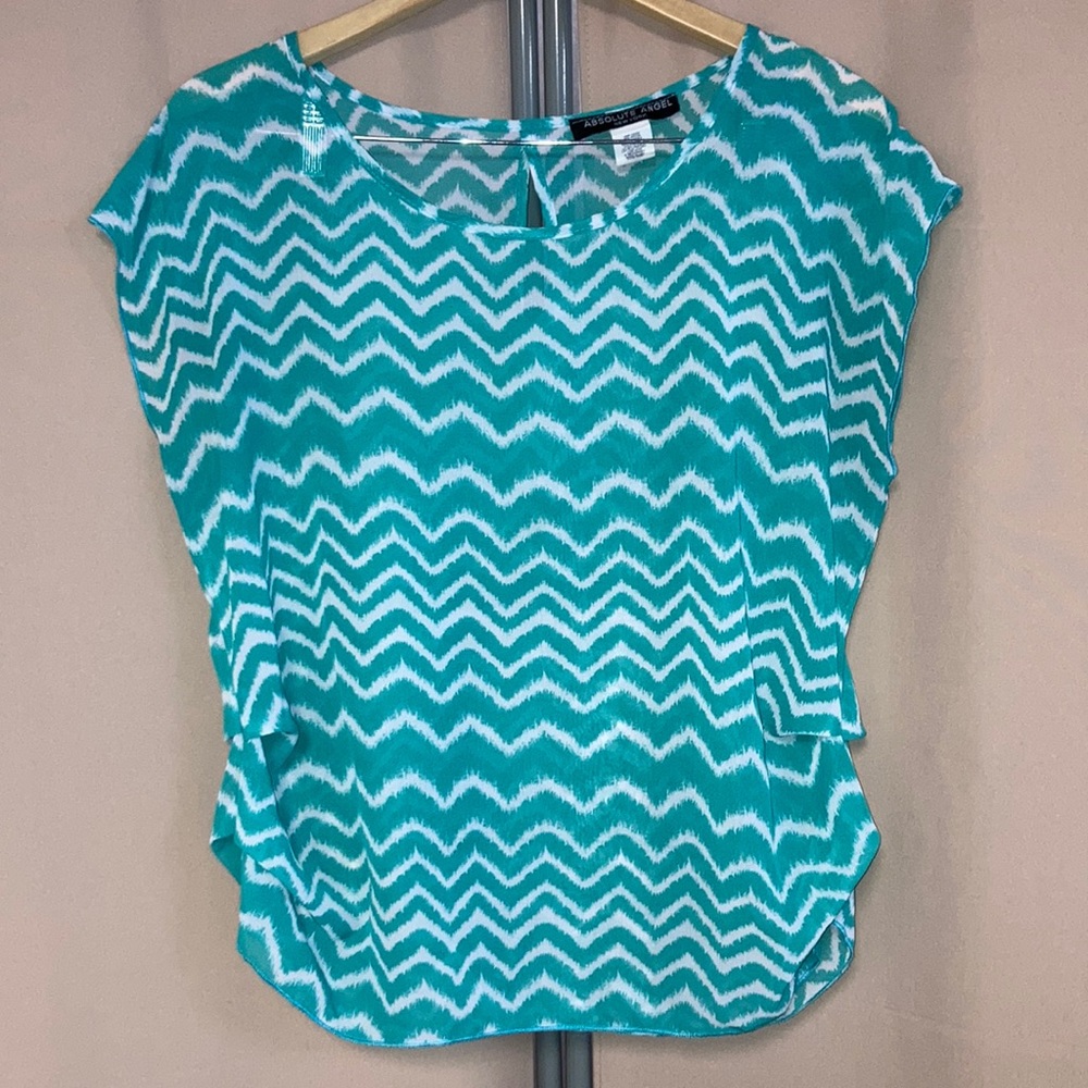 Green and white capped sleeved top